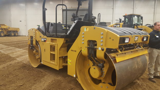 Cat CB10 Asphalt Roller